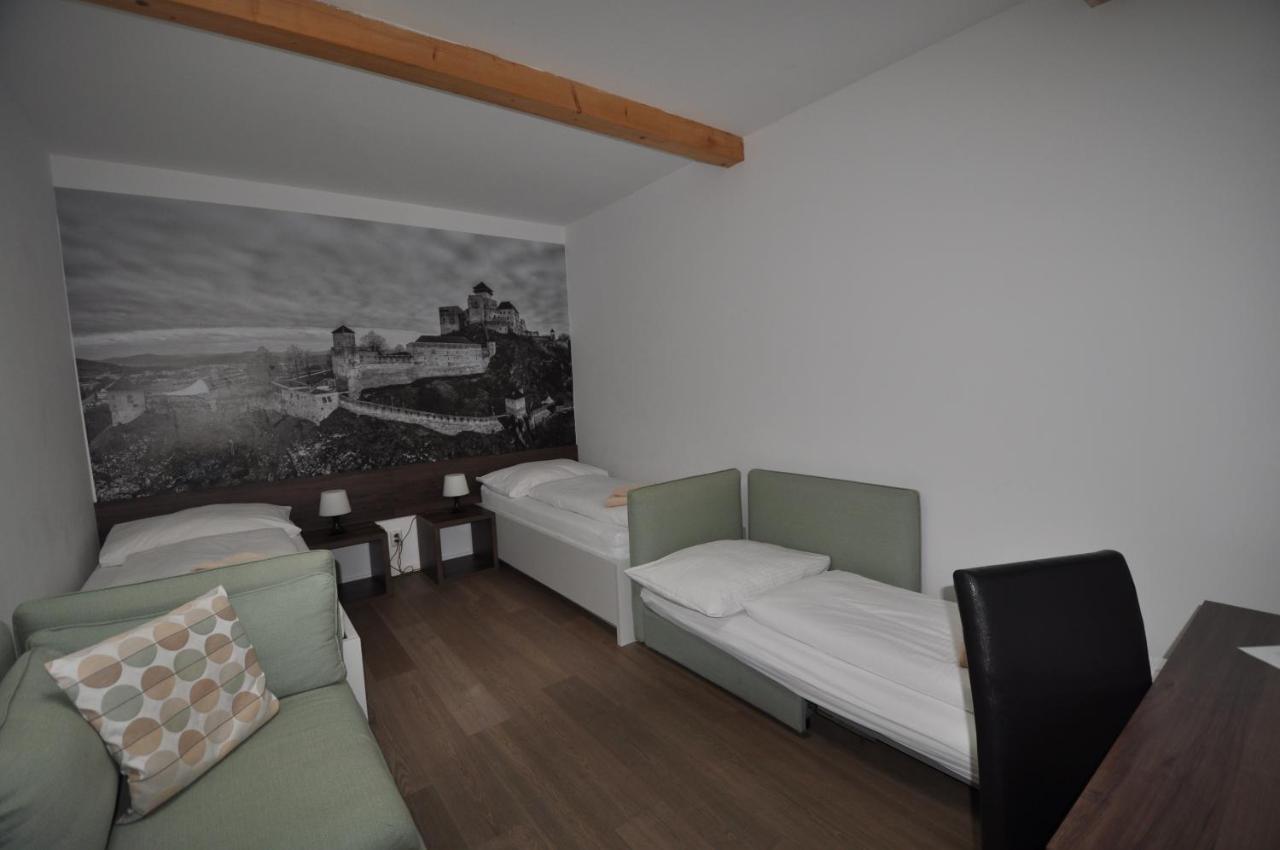 Penzion Arenaostrov Trenčín Esterno foto